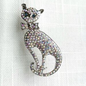 NEW Crystal Cat Brooch Pin in silver tone